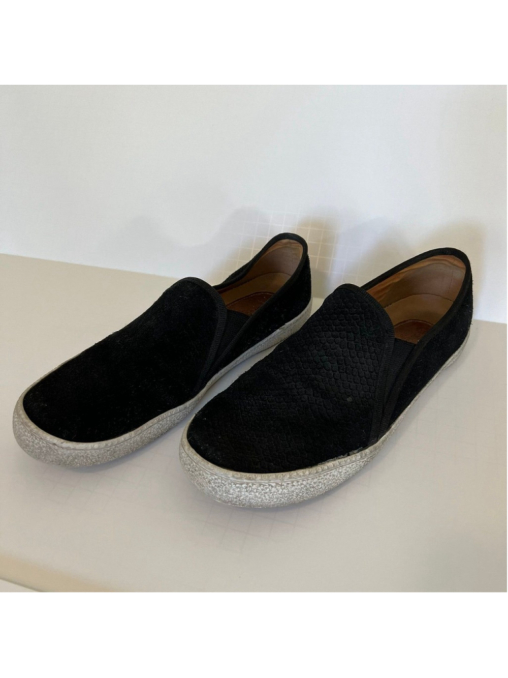 Corso Como Slip-Ons 8.5 Women’s Black Snakeskin Look